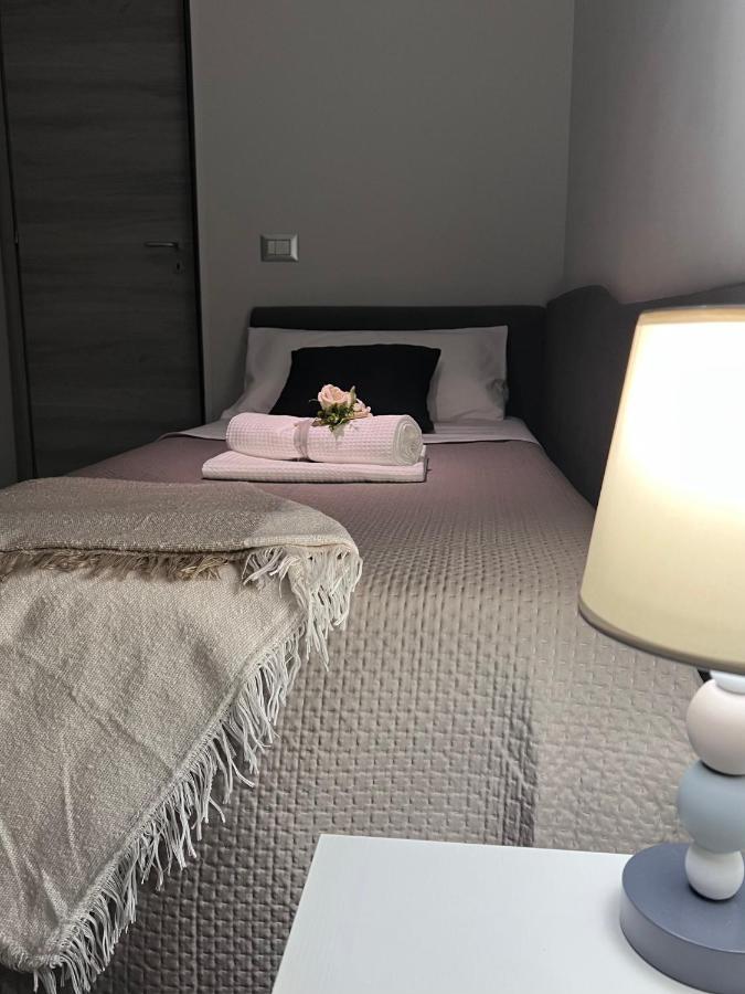 La Casa Di Ale 69 Apartment เนเปิลส์ ภายนอก รูปภาพ