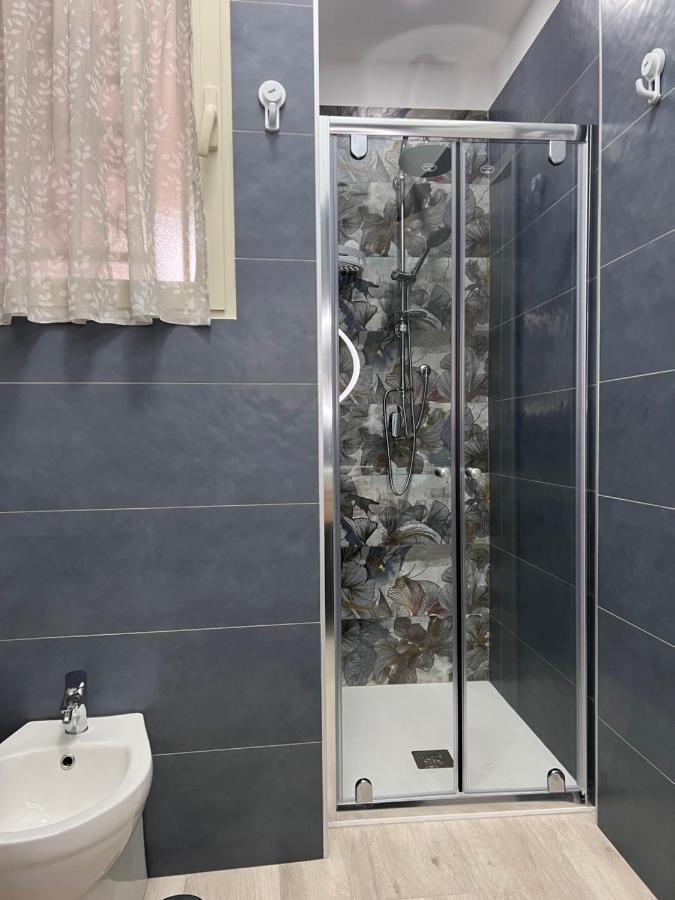 La Casa Di Ale 69 Apartment เนเปิลส์ ภายนอก รูปภาพ